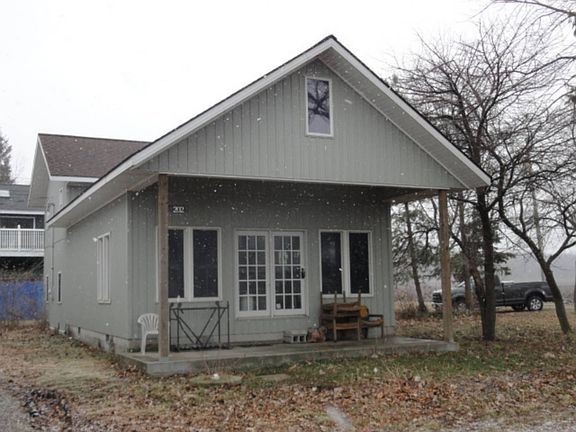 2nd image of 202 Center Dr