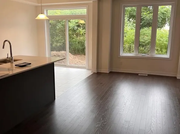 214 Broadacre Dr, Kitchener, ON N2R 0S6