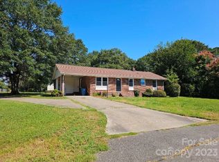 101 Brookwood Dr, Grover, NC 28073