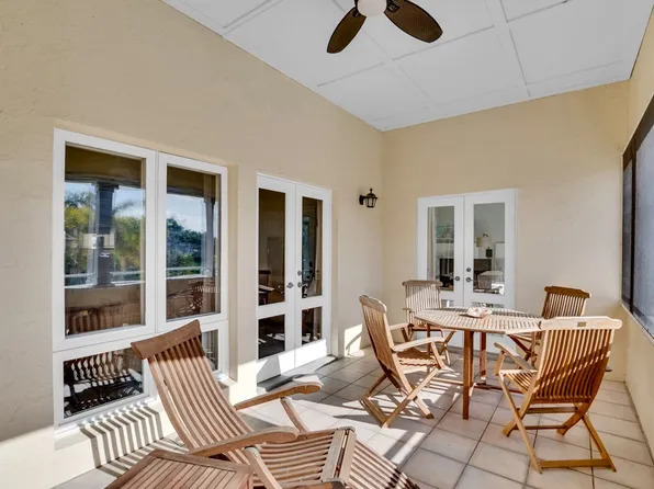 5040 Harmony Cir APT 201, Vero Beach, FL 32967