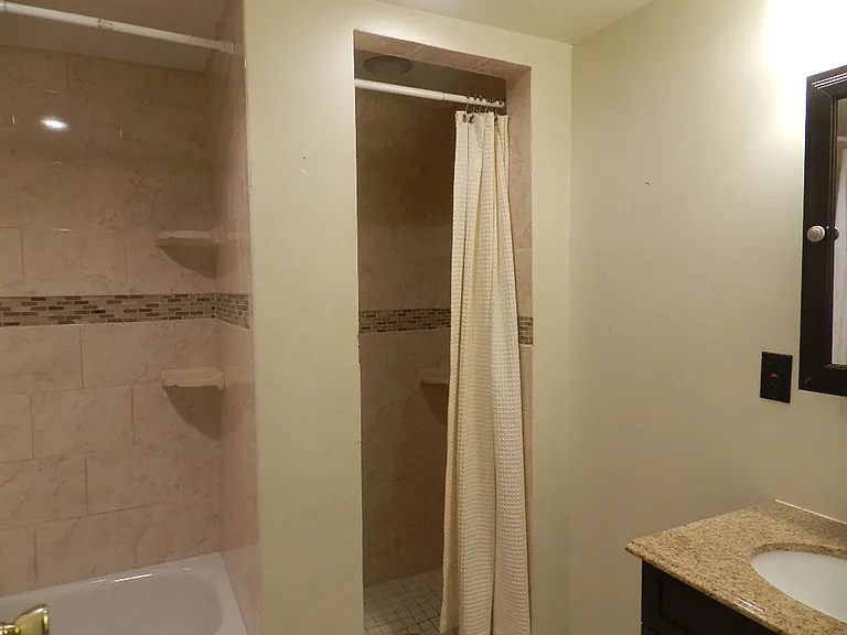 1532 Pine St — Photo 11