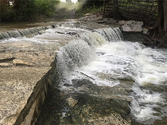3rd image of 1570 County Road 253