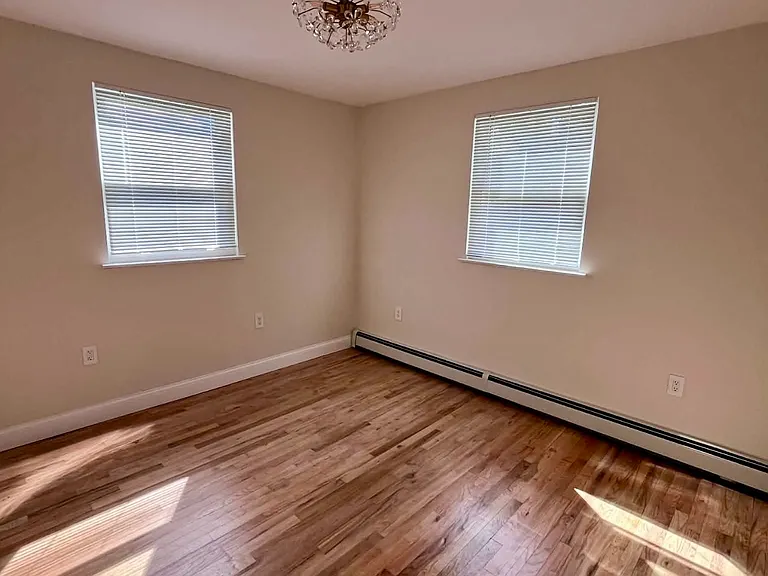 340 Maple St #A — Photo 12
