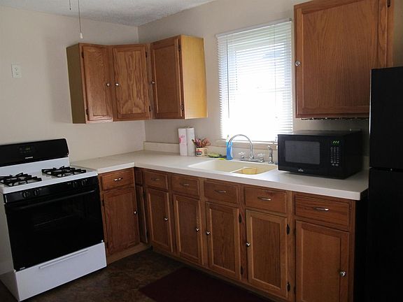 3rd image of 14405 Rocklin St