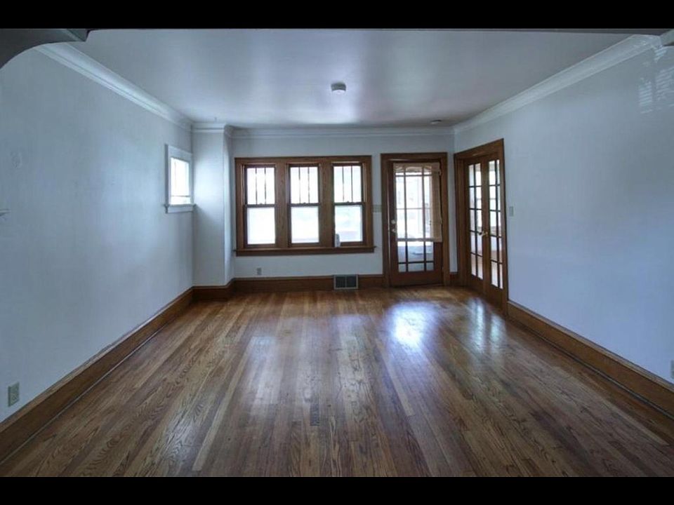 1st image of 6216 W Richmond Ave #B