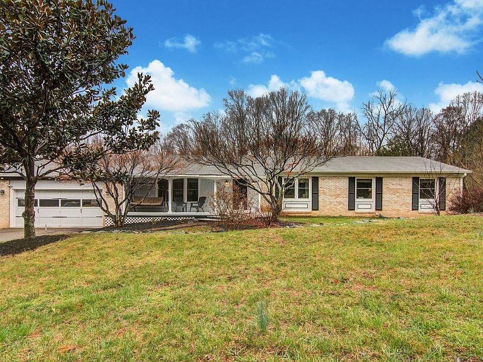 1st image of 5906 Bridlewood Dr