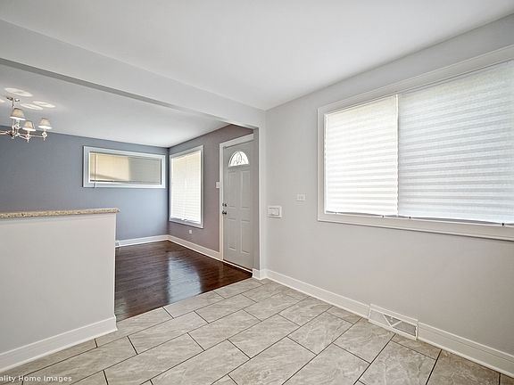 5th image of 14833 Leavitt Ave
