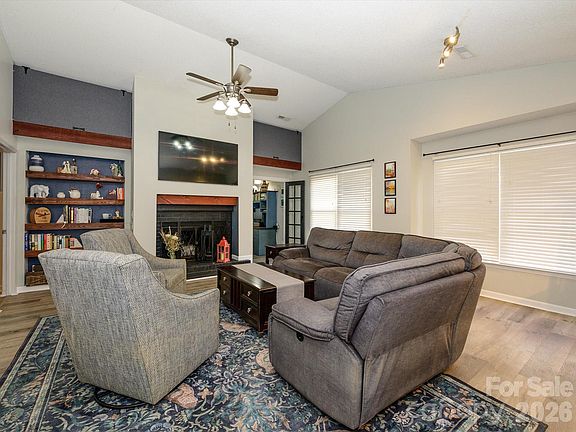 5th image of 11127 Atrium Way