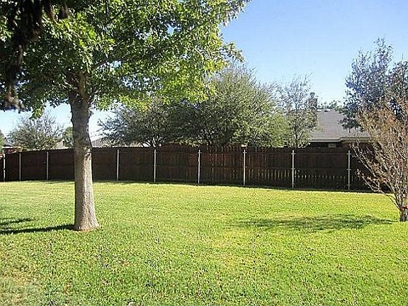 4th image of 6501 Twin Oaks Dr