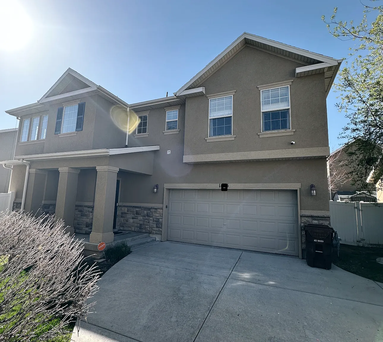 3 bed, 2.5 bath, 1457 sqft, $2,400 — Photo 1