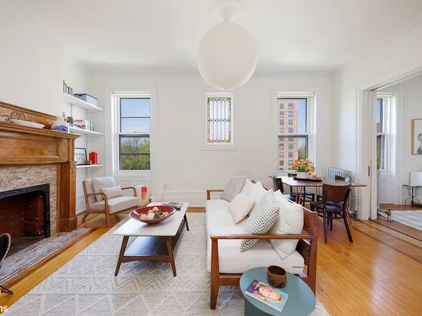 126 Greene Ave #4W, Brooklyn, NY 11238