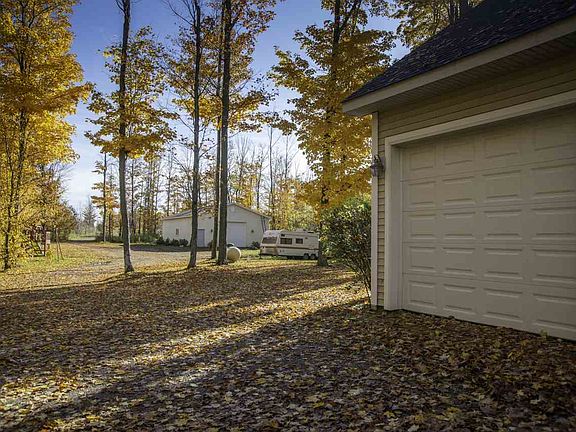 4th image of 8535 Sunset Meadow Ln