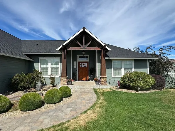 901 Hollow Creek Ln, Yakima, WA 98908