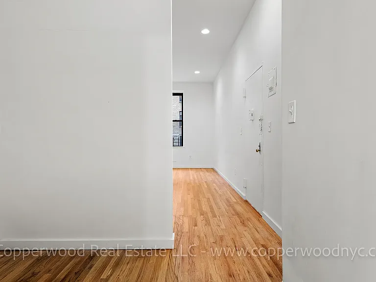 430 E 89th St #D — Photo 4