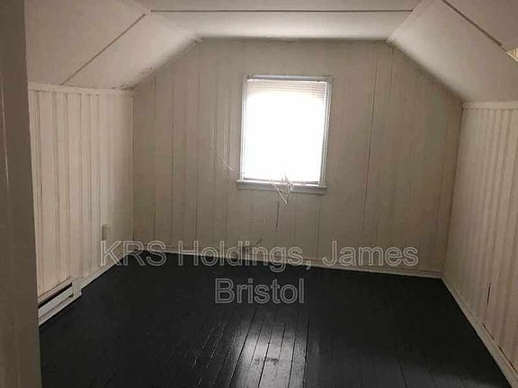 5th image of 1710 Watts Ln