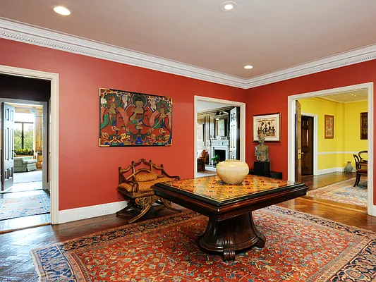 Sold by Sotheby's International Realty | media 6