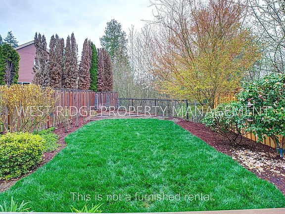 3rd image of 3072 SE Kingswood Ave