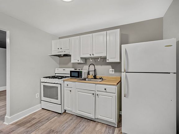 2nd image of 103 W Lincoln Ave #14