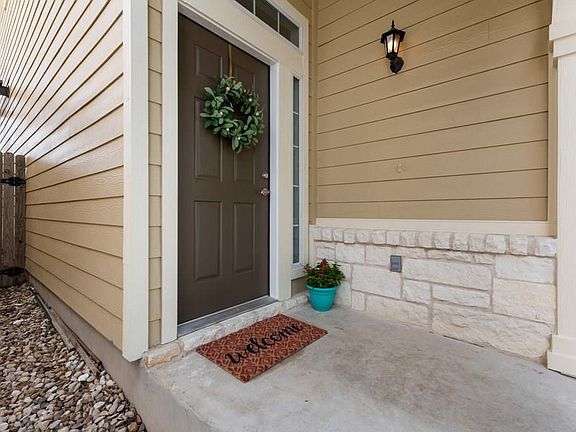 2nd image of 3015 Sea Jay Dr