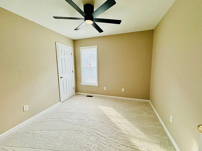 6904 Fox Haven Pl — Photo 13
