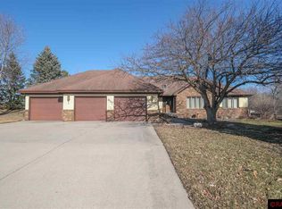 417 Ptarmigan Ct, Waseca, MN 56093