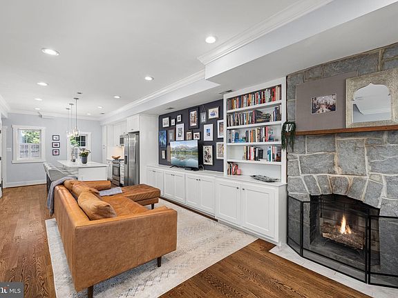 5th image of 414 N Patrick St