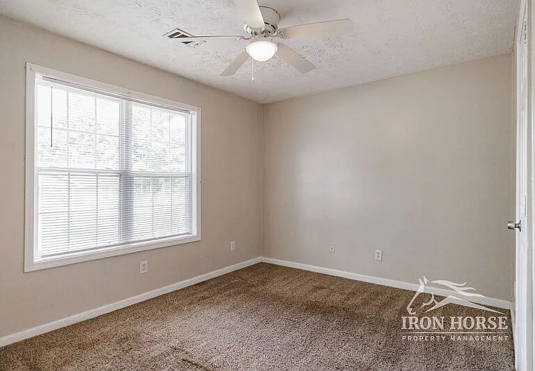 605 Baron Dr #B — Photo 8