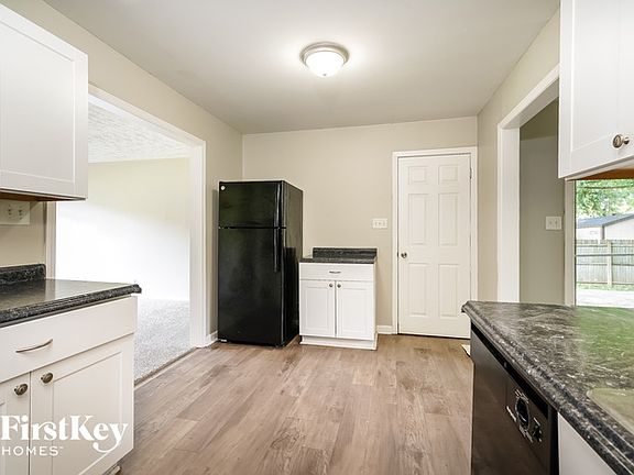 5th image of 2426 Endsley Dr