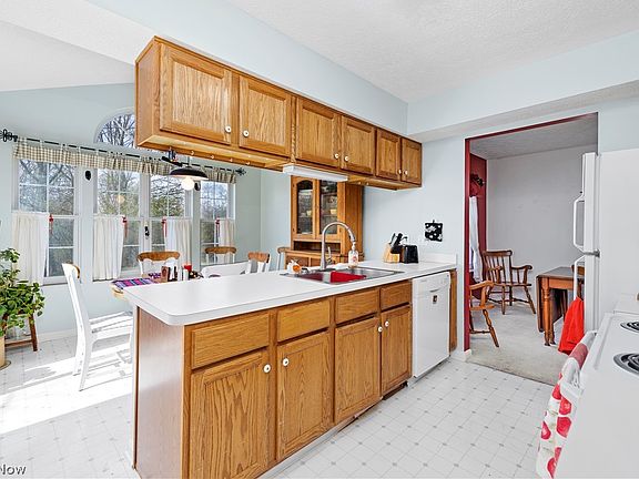 2nd image of 24659 Thicket Ln