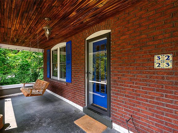 5th image of 3223 Tennyson Sq