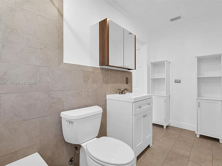 7700 SW 139th Ter — Photo 16