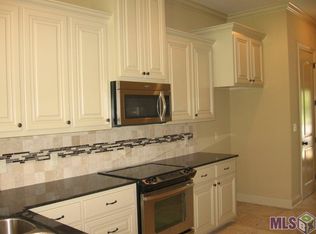 5807 Sweet Olive Ln, Saint Francisville, LA 70775
