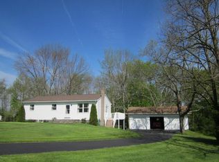 319 Leach Hill Rd, South Abington Township, PA 18411