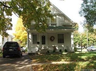 701 W Vine St, Taylorville, IL 62568