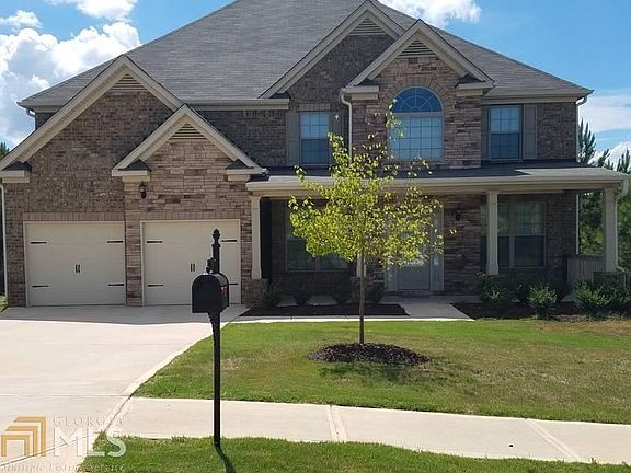 3rd image of 298 Astoria Way