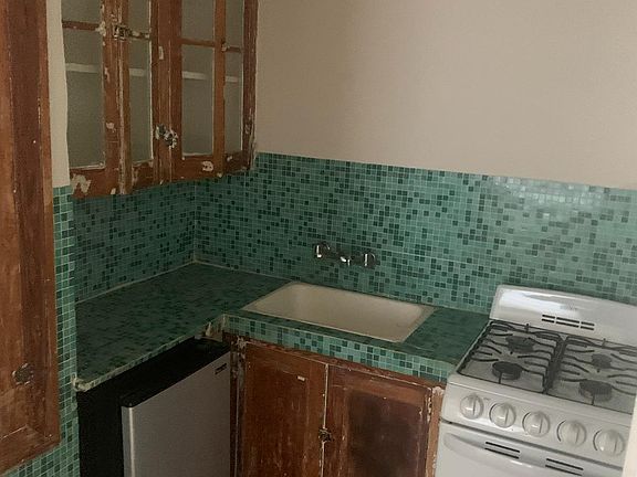 5th image of 436 4th Ave S APT 11