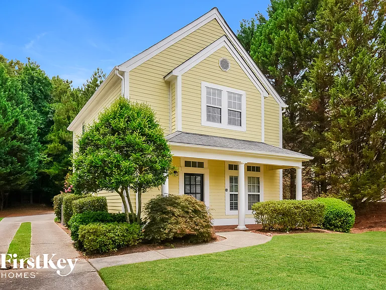 302 Pinehurst Way — Photo 3