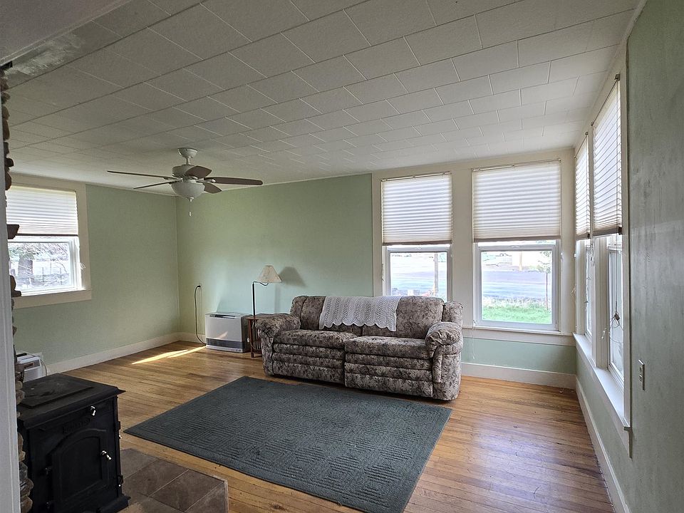 696 Center St, Cedarville, CA 96104 Zillow