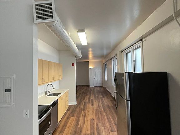 4th image of 1041-1045 6th Ave #303