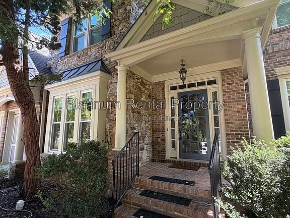 2nd image of 8015 Wakehurst Pl
