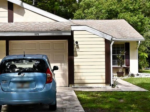 2nd image of 1370 SE Rivergreen Circle