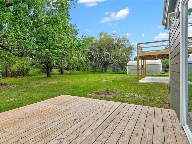 Granger Dr — Photo 24