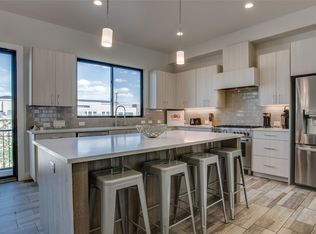 410 Melba St APT 2, Dallas, TX 75208