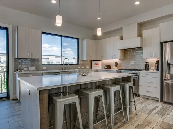 410 Melba St APT 2, Dallas, TX 75208