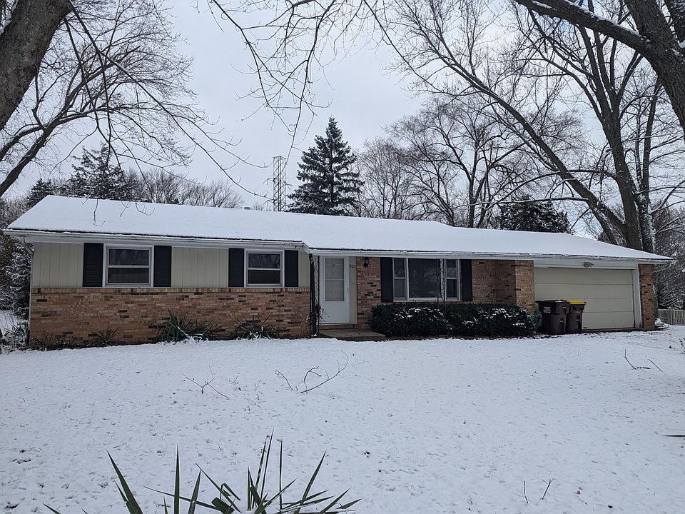 1st image of 903 Woodridge Dr