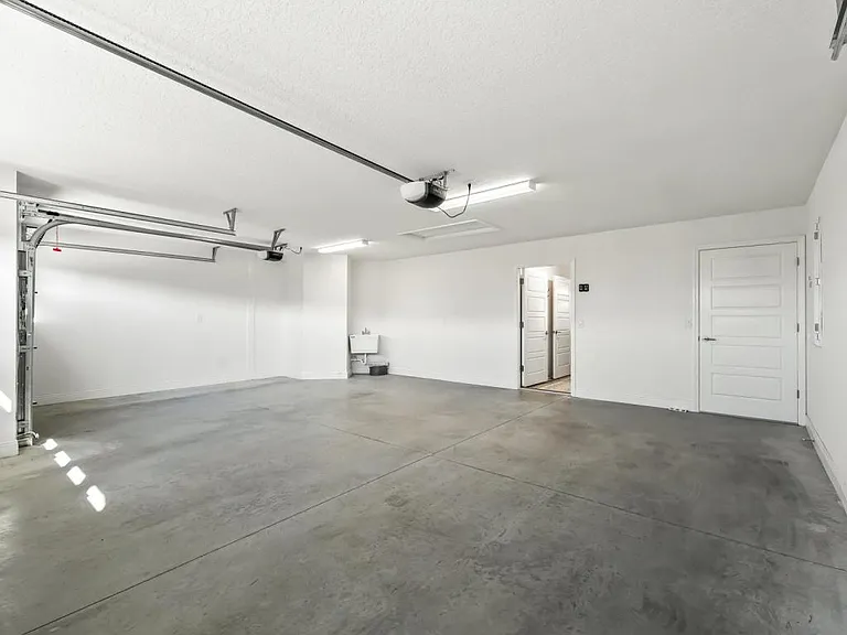1393 Daniel Way — Photo 34