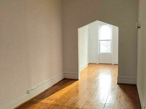 4th image of 226 Kingsland Ave #3C