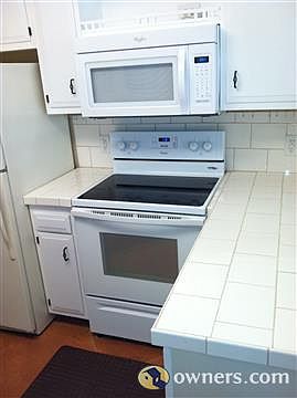 Stove, microwave, dishwasher, disposal all 1 yr old
