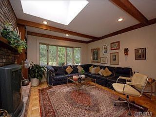 4th image of 6 Ebbtide Ln