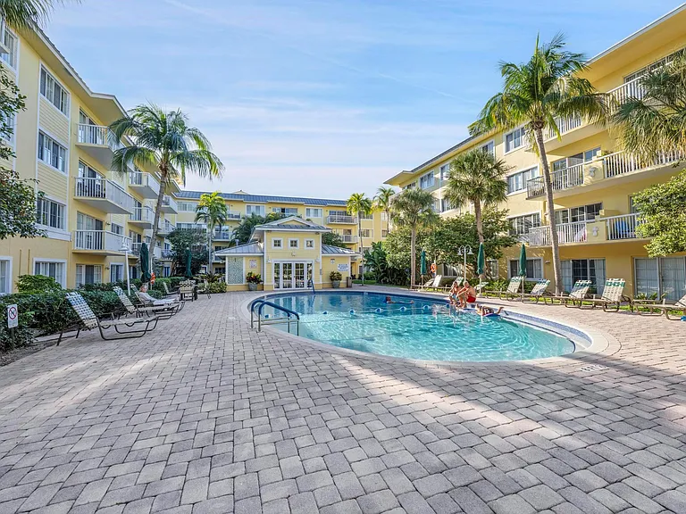 1515 E Broward Blvd #227 — Photo 46